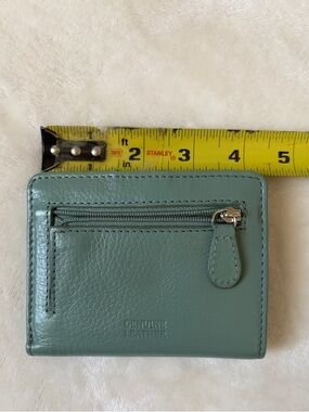 Stanley Mint Green Leather Zip Card Wallet